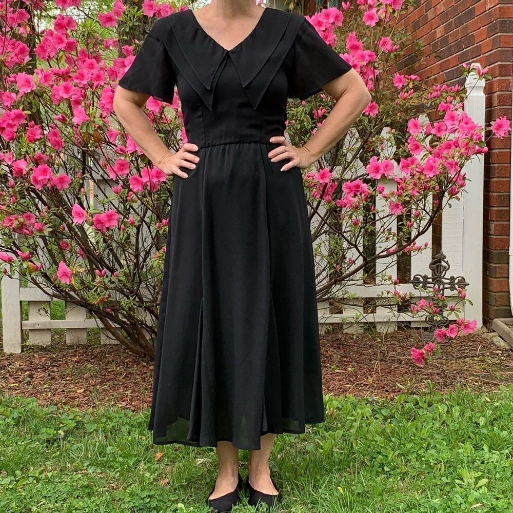 ‎Vtg Karin Stevens black chiffon polyester dress